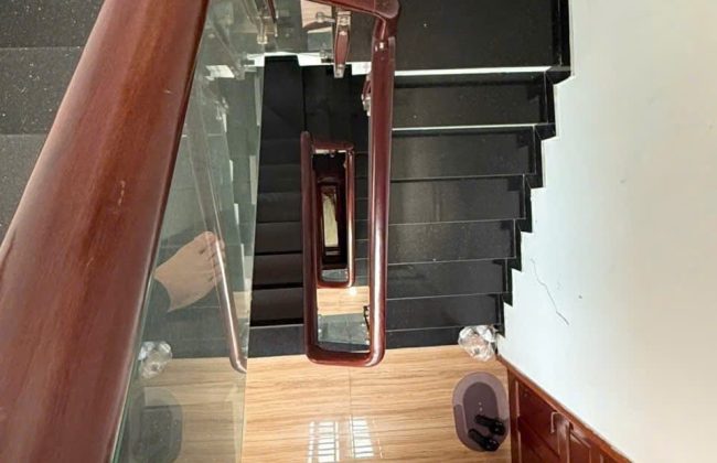 Nhà mặt tiền đường 21 Gò Vấp, 4m x 18m (72m2), 6 tầng, tiện kinh doanh, có thang máy.